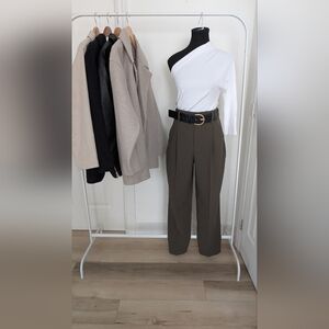 ZARA - (XS/S)Belted carrot pants 